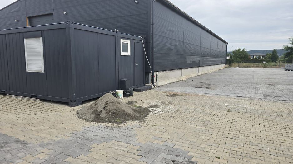 Spatiu Comercial 620 mp.parcare,birou,vestiar,baie - Poză 5