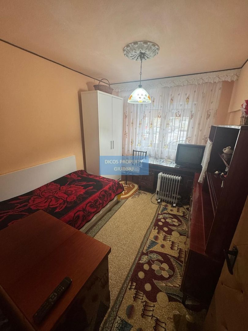 Apartament 4 camere de vânzare – zonă Școala 8 - Poză 14
