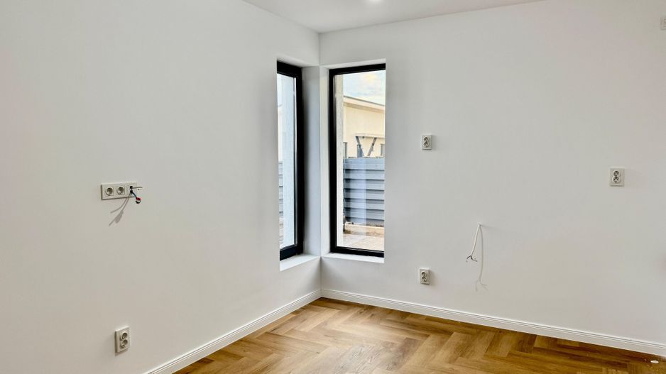 Eleganță, confort și liniște – Casă nouă în Balotești - Poză 7