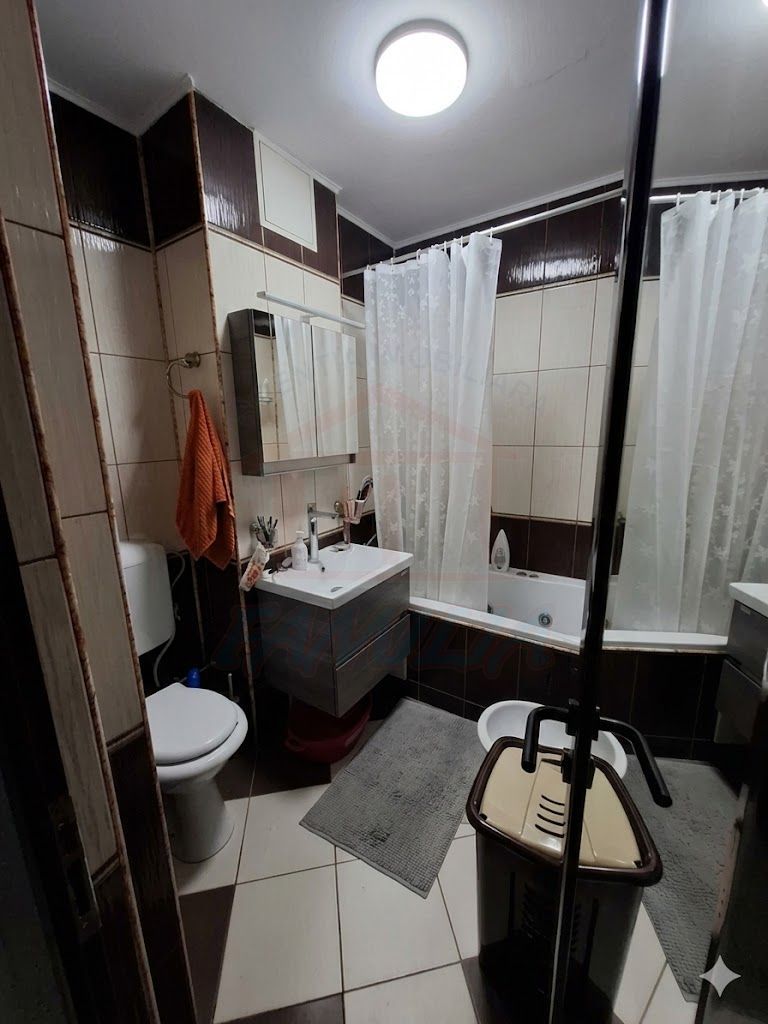 Vanzare apartament cu 3 camere Str. Domneasca, 104 mp, etaj 1. - Poză 4