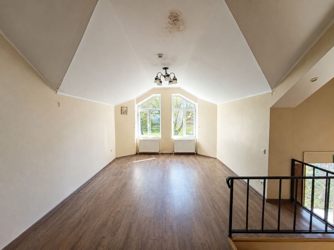 Casă în Doroțcaia – 140 m² | 13,71 ari | 6 camere + living - Poză 26