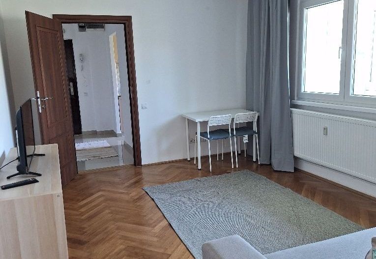 De închiriat: apartament 3 camere - Păcii - metrou - Apusului - S. 6 - Poză 1