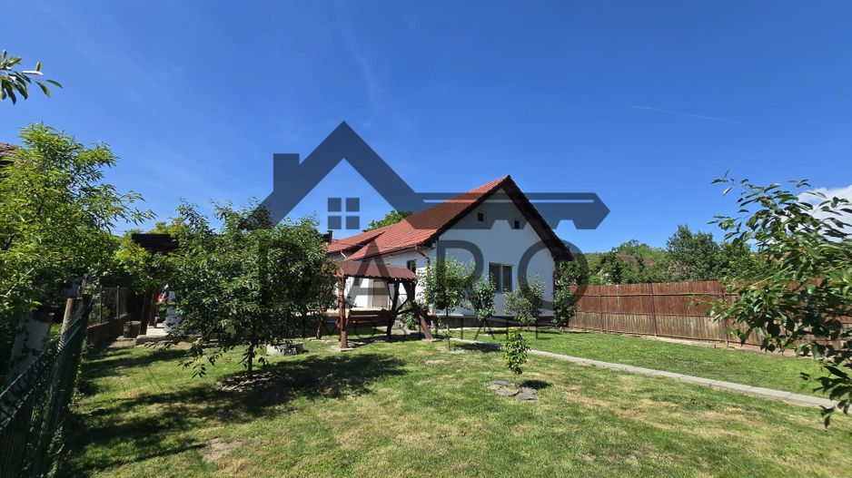 Casa in Livezeni , 140  mp utili , in centrul localitatii . - Poză 4