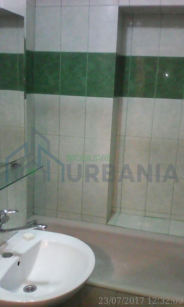 Inchiriez apartament o camera - Poză 3