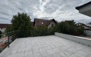 Casa superba , 5 camere si garaj ,zona linistita Sibiu - Poză 10