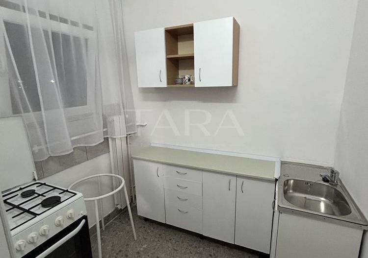 Garsonieră cu balcon, etaj intermediar. - Poză 5
