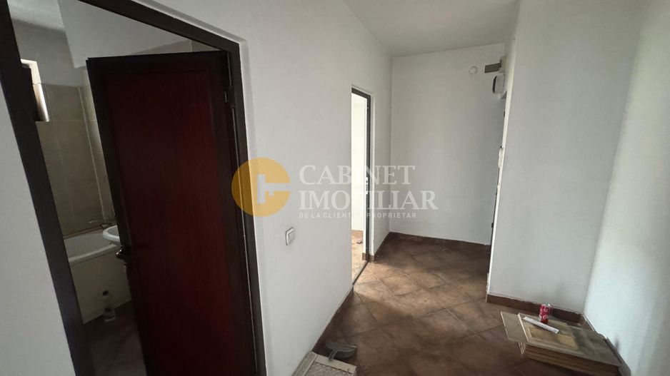 TUDOR VLADIMIRESCU - 2 CAMERE - ETAJUL 1 - DE RENOVAT - Poză 3