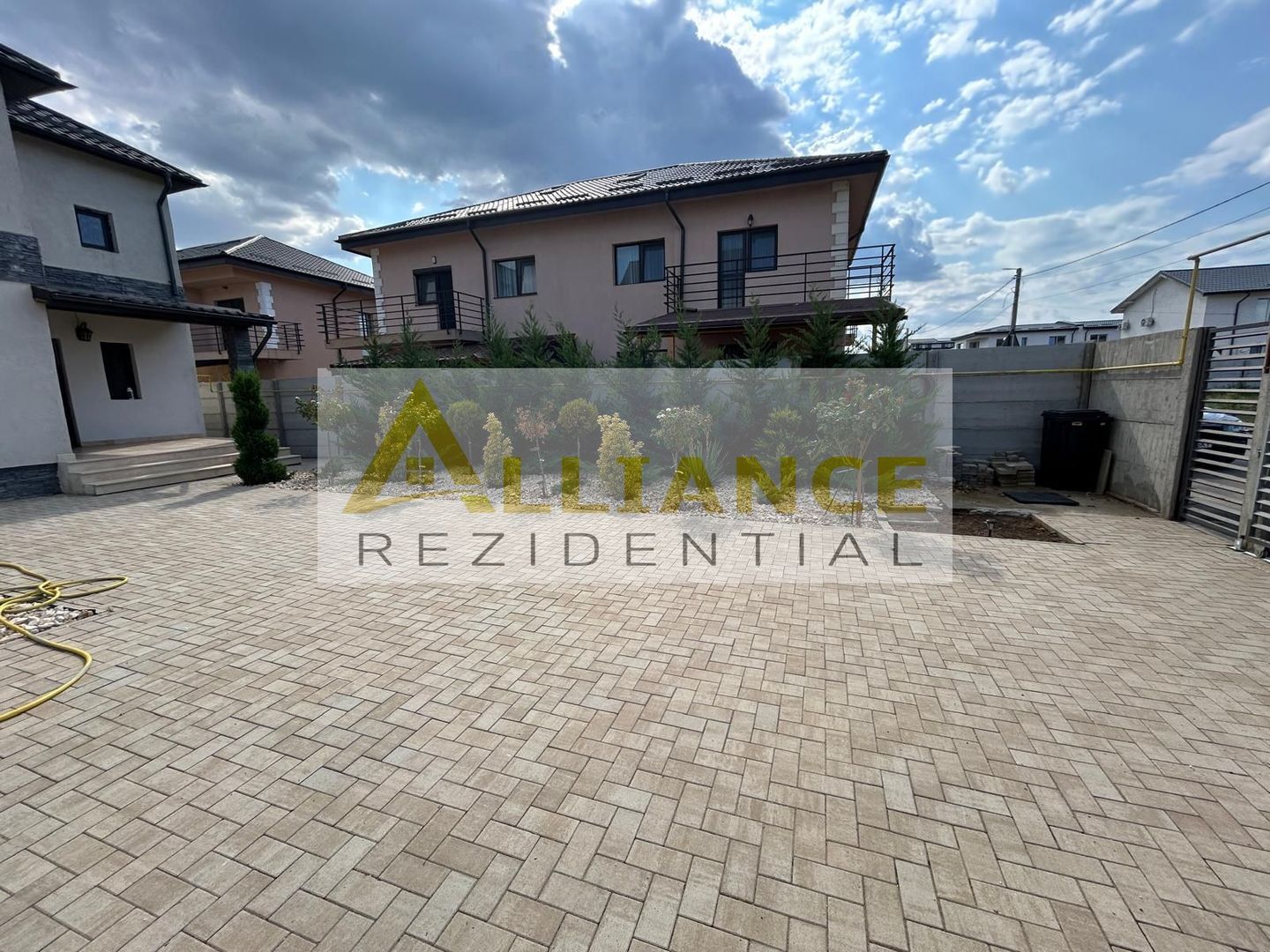 Leordeni Vila Individuala 566 mp teren 4 camere 140 mp utili - Poză 1