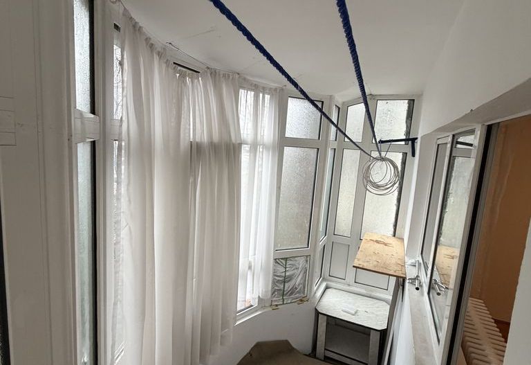 Vnazare garsoniera spatioasa 40mp, bloc 1988, Titan- Costin Georgian - Poză 3