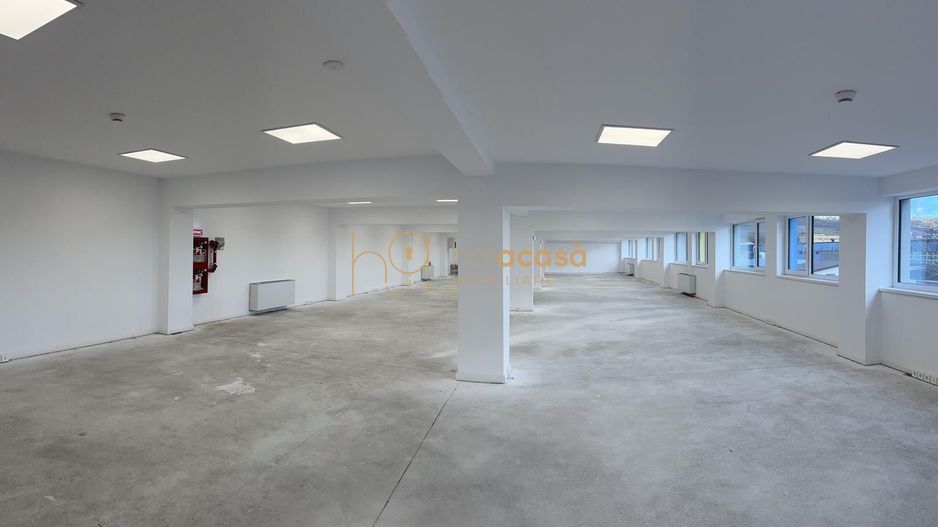 Spatii de birouri si hala de vanzare 3000 mp - Poză 8