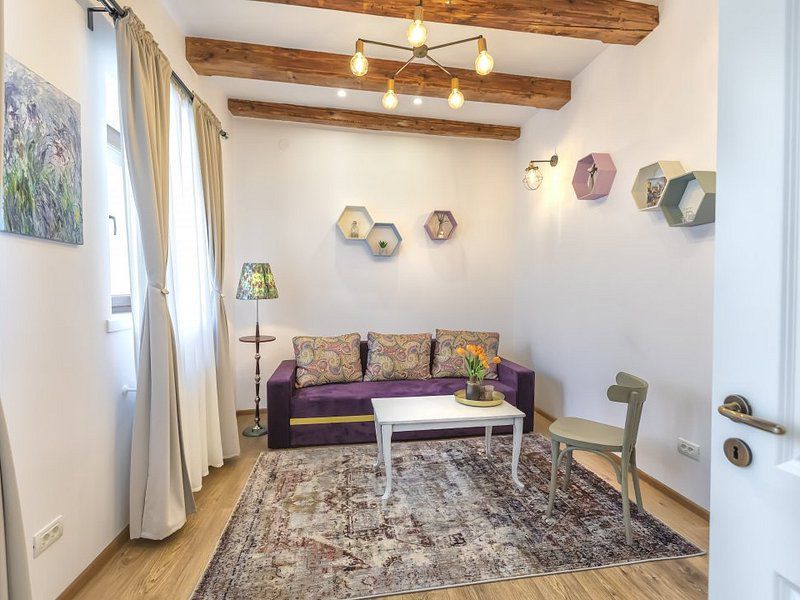 Proprietate unică de închiriat | Ultra-central, la 2 minute de Piața Sfatului - Poză 6