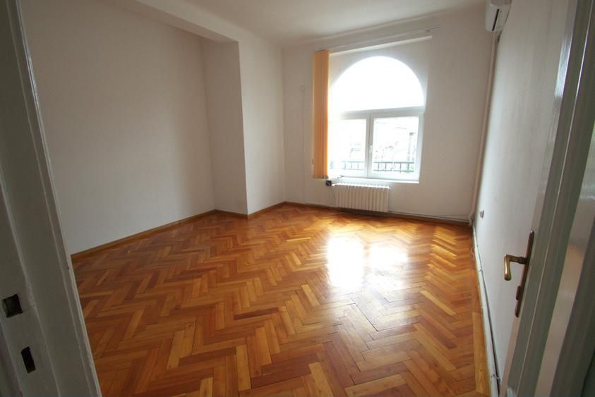 Inchiriere apartament de 4 camere - Poză 13