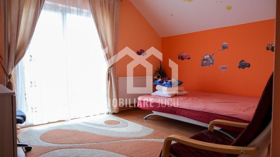 Casa la cheie, 7 camere, 256mp, teren 1700mp+livada 1100mp, Gadalin - Poză 5