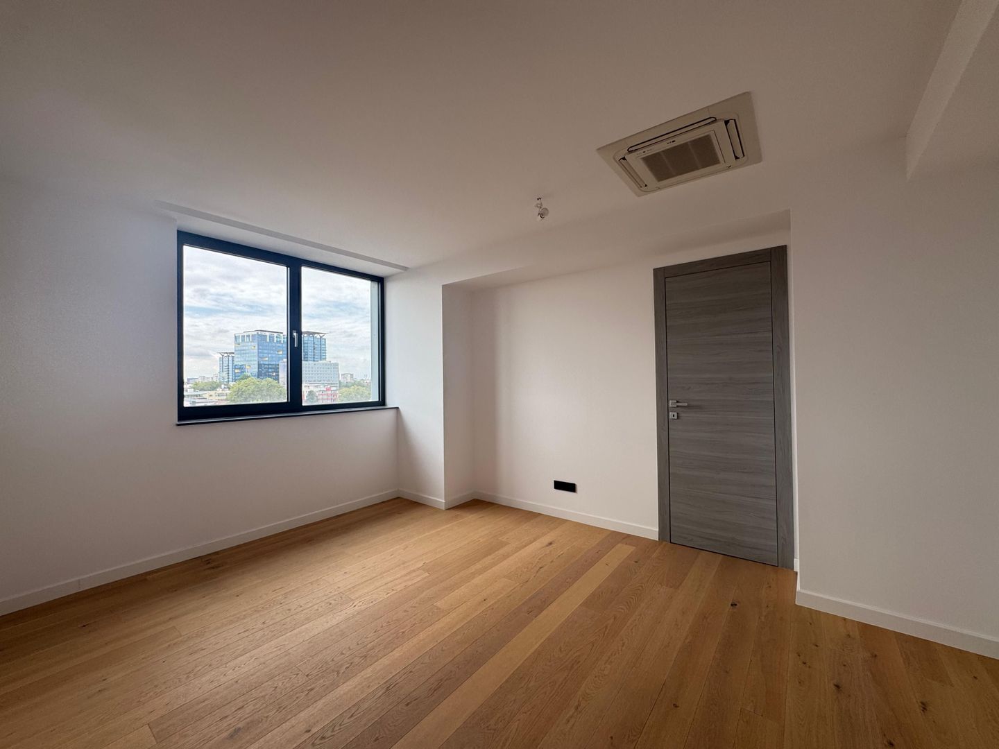 3 camere PREMIUM| 94mp + 13.20 mp  terasa - Poză 4