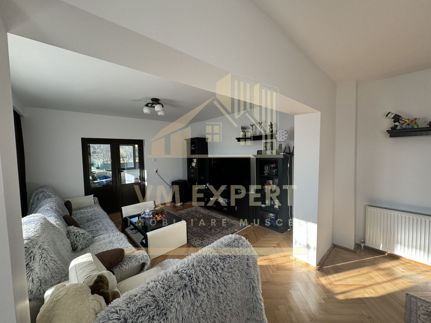 VILA S+P+E-306 MP, TEREN 2078 MP, CAMPULUNG - Poză 26