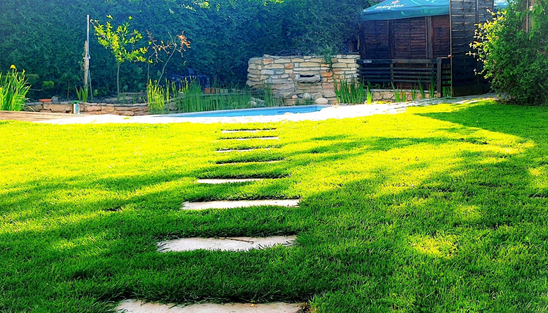 Pensiune de vanzare in Costinesti la doar 0.9 m distanta de plaja - Poză 9