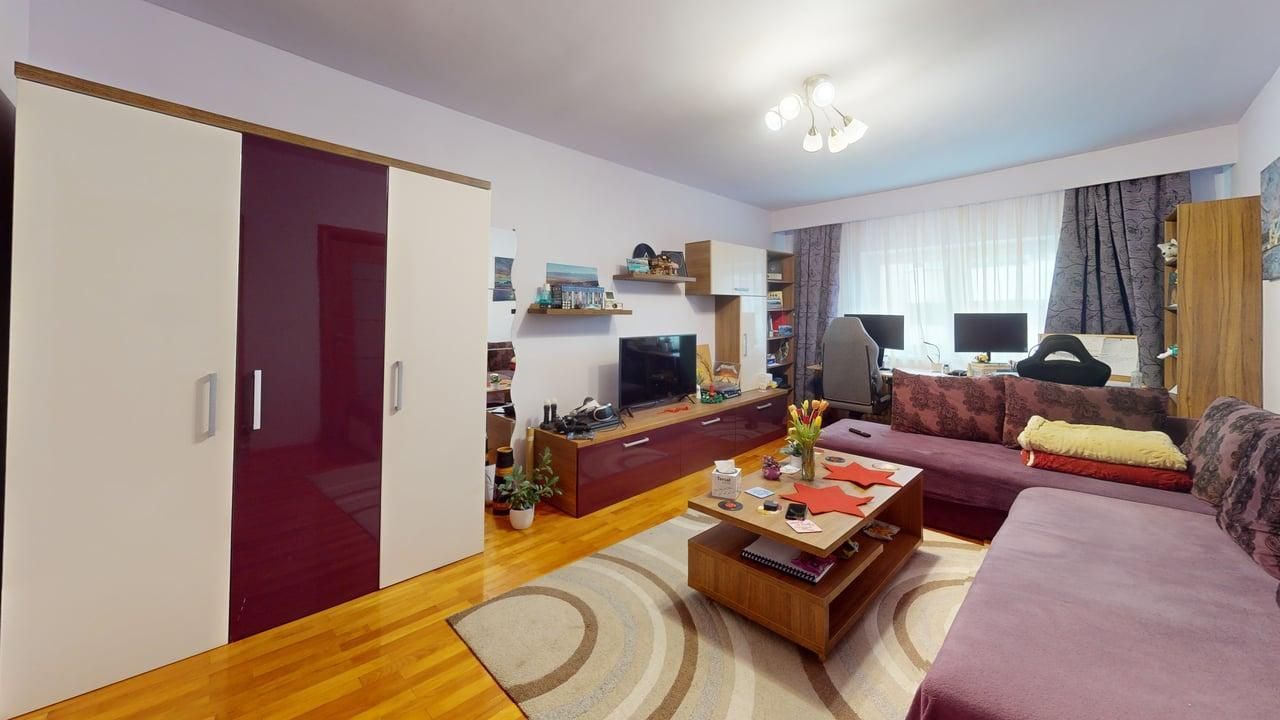 Apartament in zona centrala, la cheie, mobilat, utilat, et intermediar - Poză 14