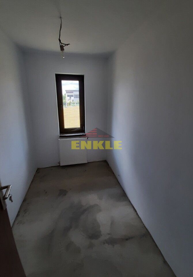 Casa parter + etaj 200 mp + teren 500 mp , Anl Ciusmea - Poză 6