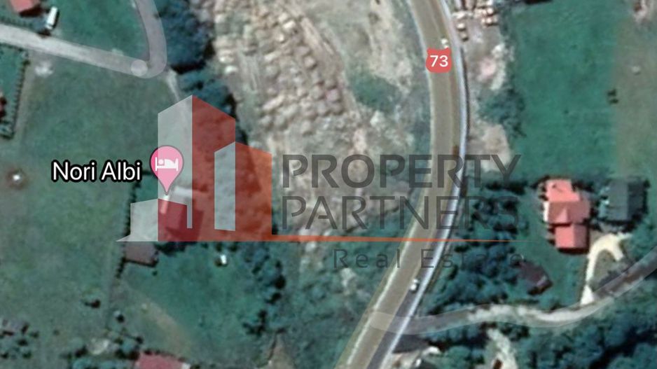 Teren la intrarea in Bran la strada principala - Poză 3