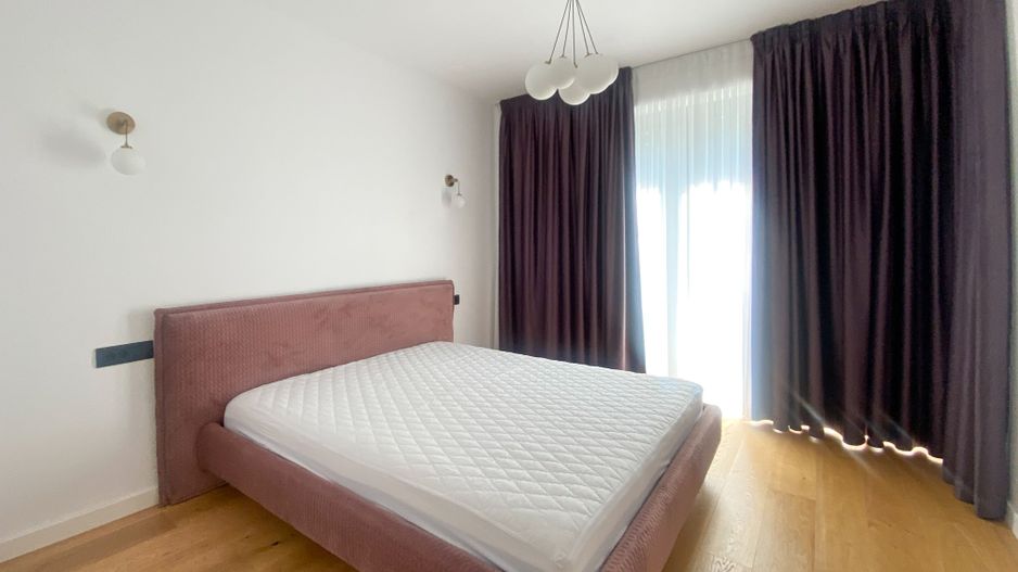 Chirie | Vilă 5 camere 240mp | Curte | Parcare inclusă - Poză 10