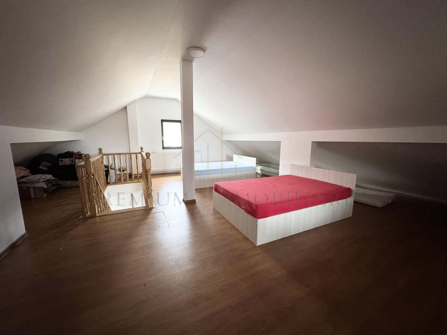 Vila de Lux la 13 km de Onesti - Poză 22