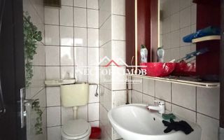 NECTORA IMOB-Apartament 3 camere, 2 bai, 3 balcoane, Zona Velenta,65mp - Poză 4