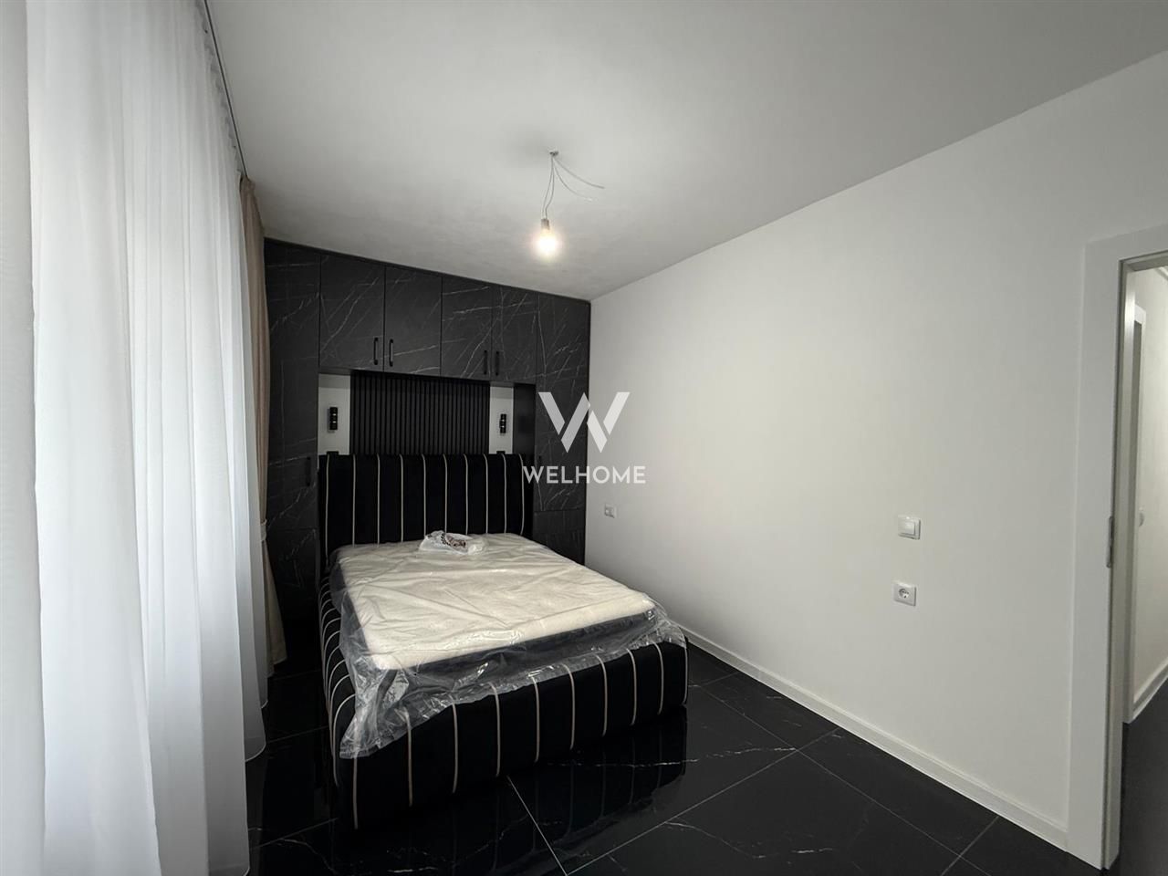 Apartament de vânzare 2 camere decomandate, mobilat și utilat - Poză 4