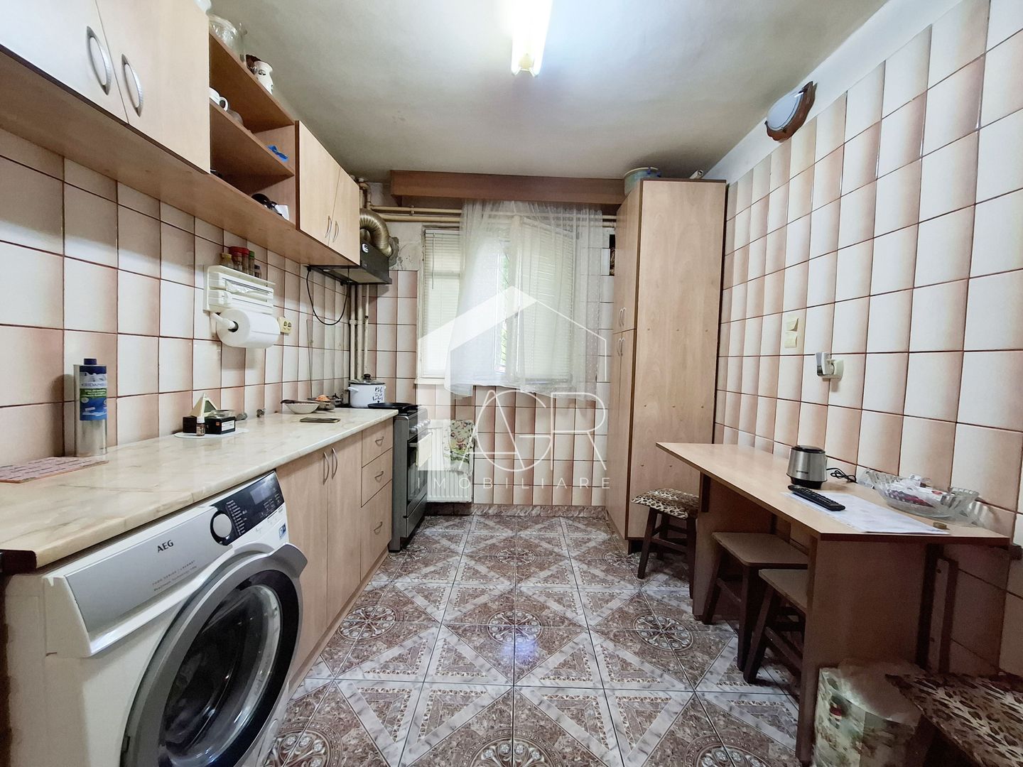 Apartament cu 3 camere, decomandat, zona Vest - Poză 4