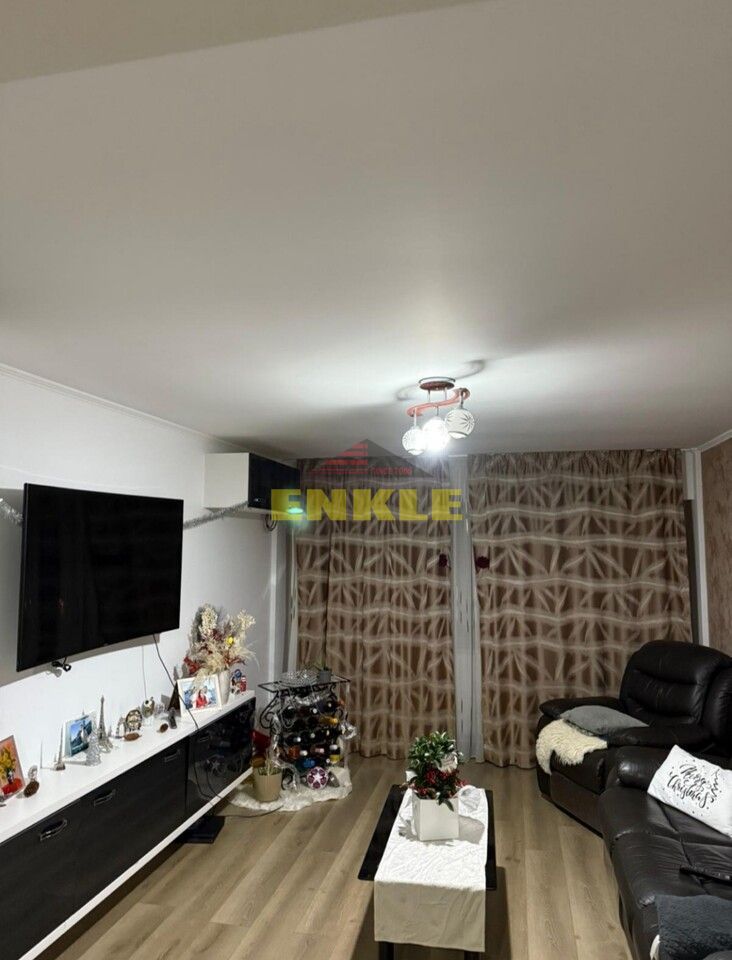 De vânzare apartament cu 4 camere decomandat, zona Stadion - Poză 4