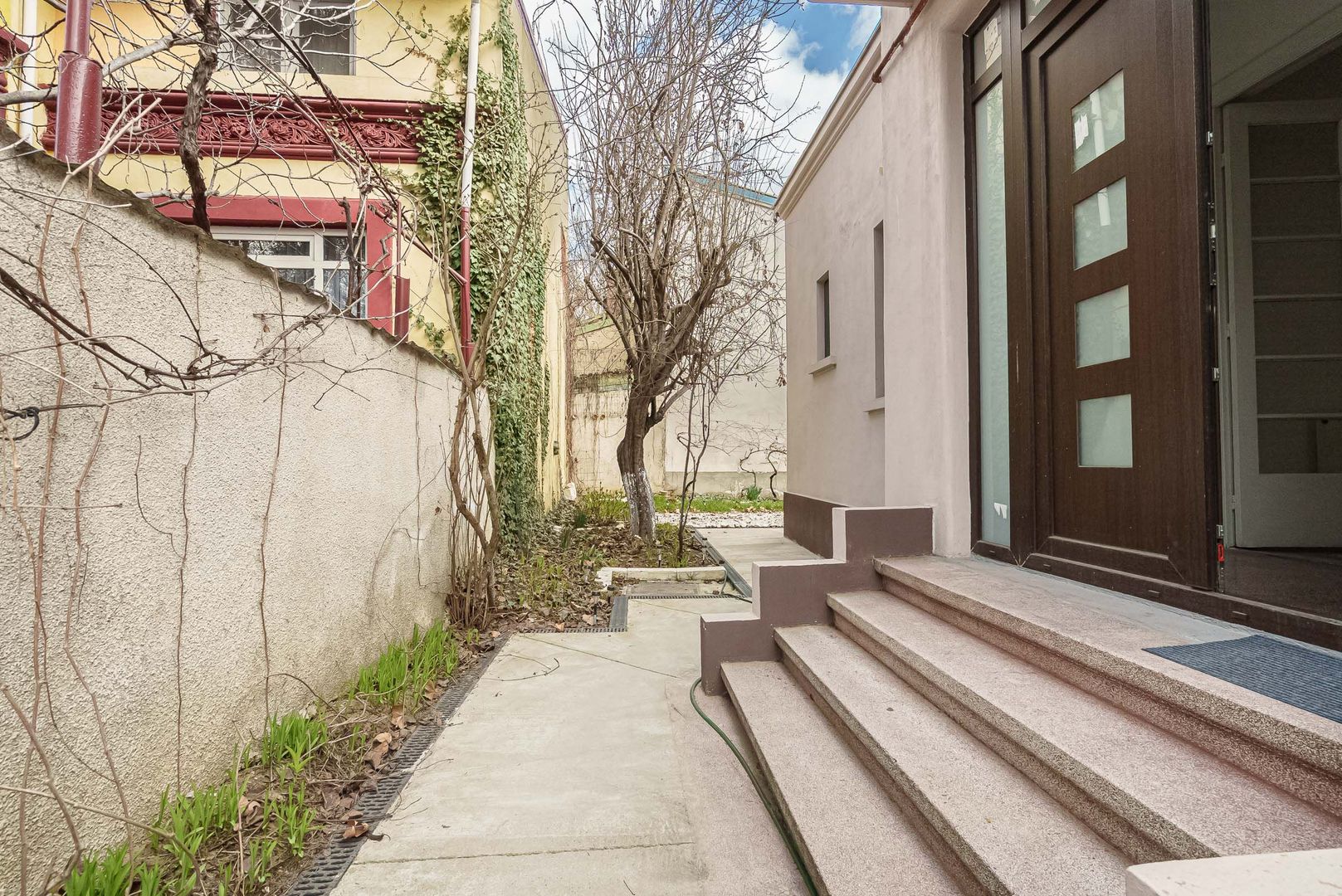 Piata Muncii - Decebal, casa 87 mp totali, 179 mp curte libera, - Poză 8