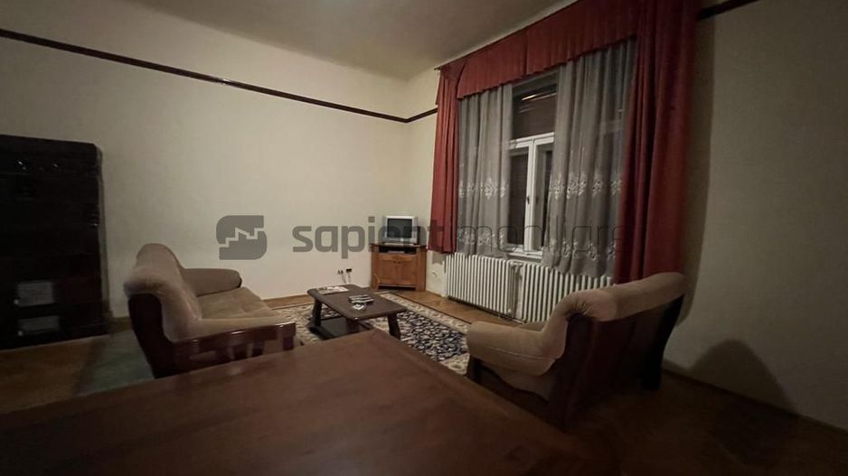 Sapient | Clădire singură în curte în zonă ultracentrală - Poză 2