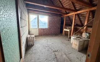 CASA DE VANZARE IN AVRIG – SPATIU GENEROS - Poză 13