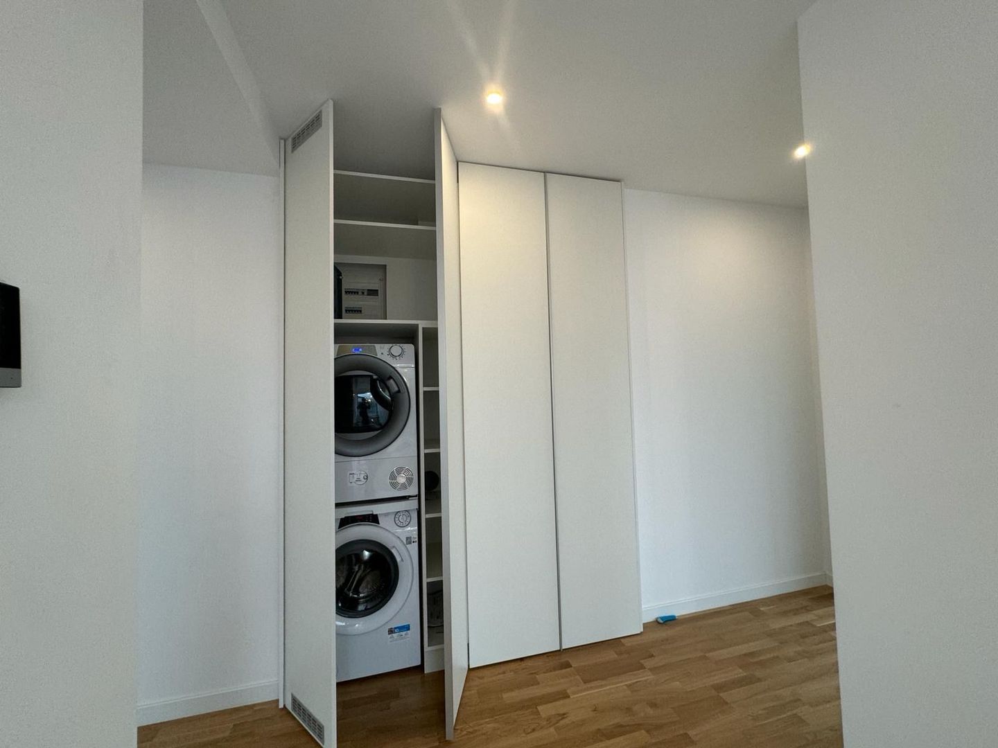 Vila de închiriat - 4 camere Matei Millo - Poză 9