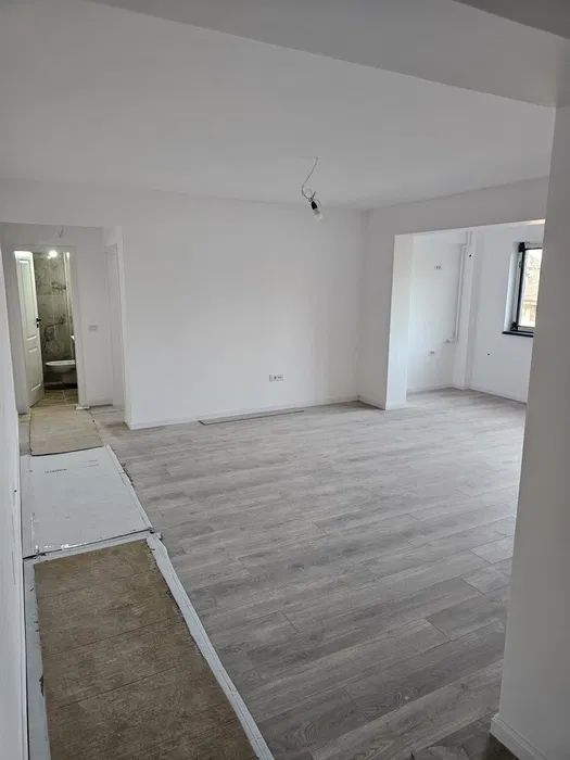 APARTAMENT RECENT RENOVAT METROU ZONA BRANCOVEANU - Poză 2