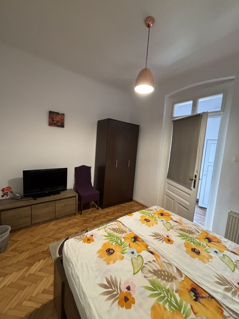 Vilă de închiriat zona Parvan - Poză 7