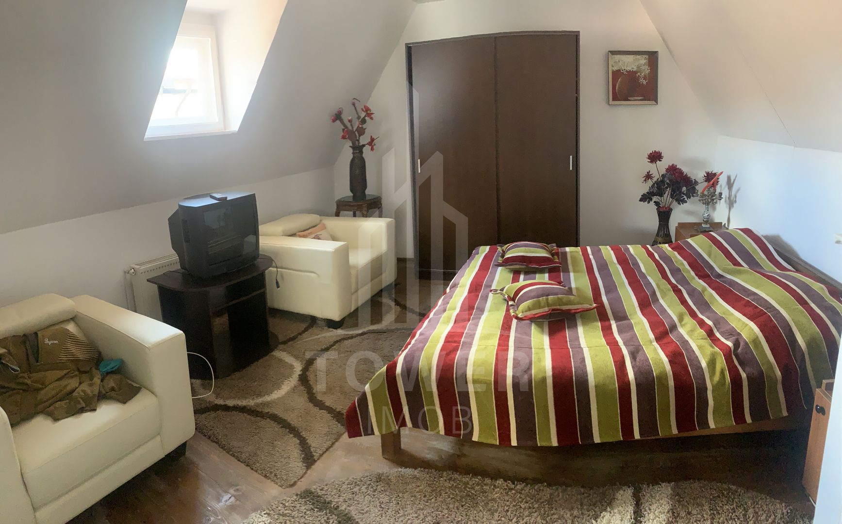 Casă în centrul Cisnădioarei cu 243mp de locuit și teren de 936mp - Poză 26