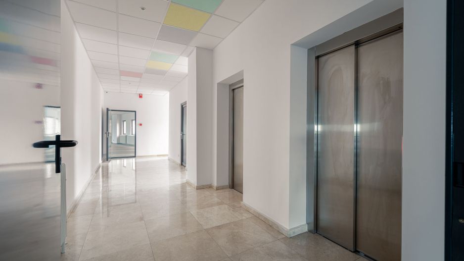De inchiriat spatiu de birou zona Baicului / Pantelimon - 4 euro / mp - Poză 14