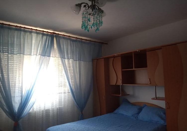 De inchiriat apartament 2 camere Micro 20 , 300 euro - Poză 5