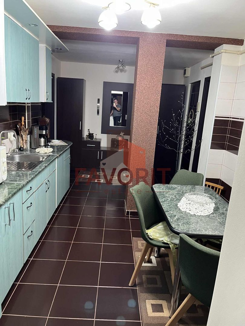 3 camere, decomandat | etaj 4 | centrala proprie | mobilat | zona excelenta - Poză 9