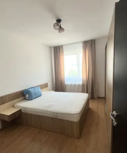 Un apartament care bifează exact ce contează spațiu lumină liniște și parcare - Poză 6