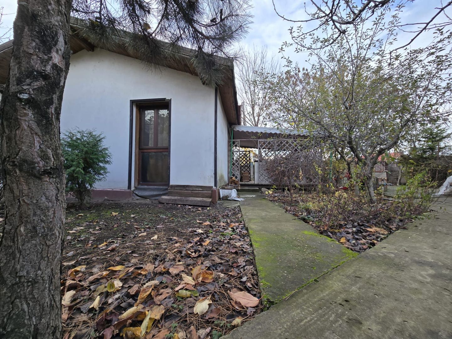 Exclusivitate! Proprietate Sendreni, zona linistita, 69.000 EUR - Poză 2