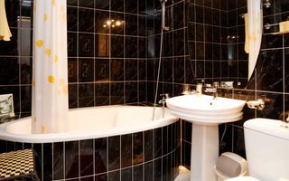 APARTAMENT COCHET DE  2 CAMERE LA INCHIRIERE IN PIATA VICTORIEI - Poză 6