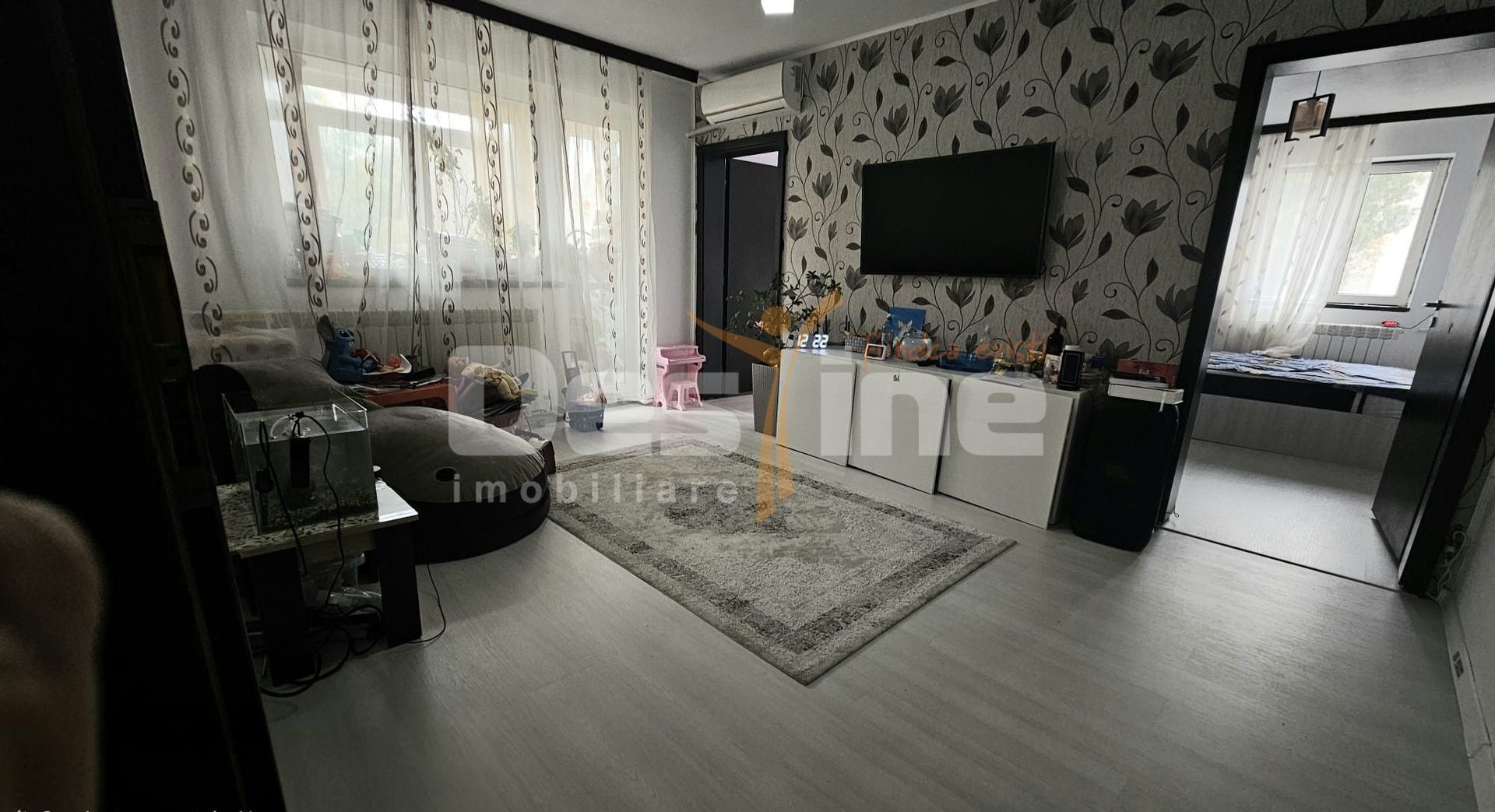 De vanzare Apartament 4 camere, Zona Inel 2 - Poză 1