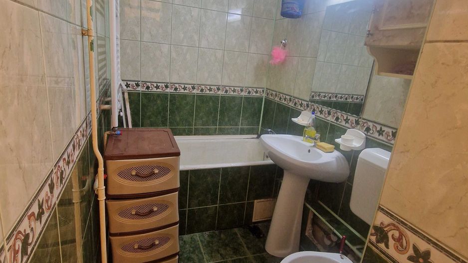 De inchiriat apartament 2 camere , Piata Resita Sector4 - Poză 8