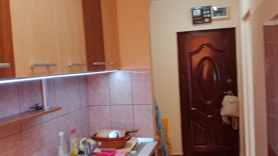 Carpați 1, 2 camere, et.4. - Poză 8