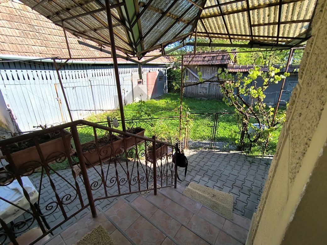 Casă de vânzare în Porumbeni – liniște, natură și confort, la doar ~20 minute de Târgu Mureș - Poză 2