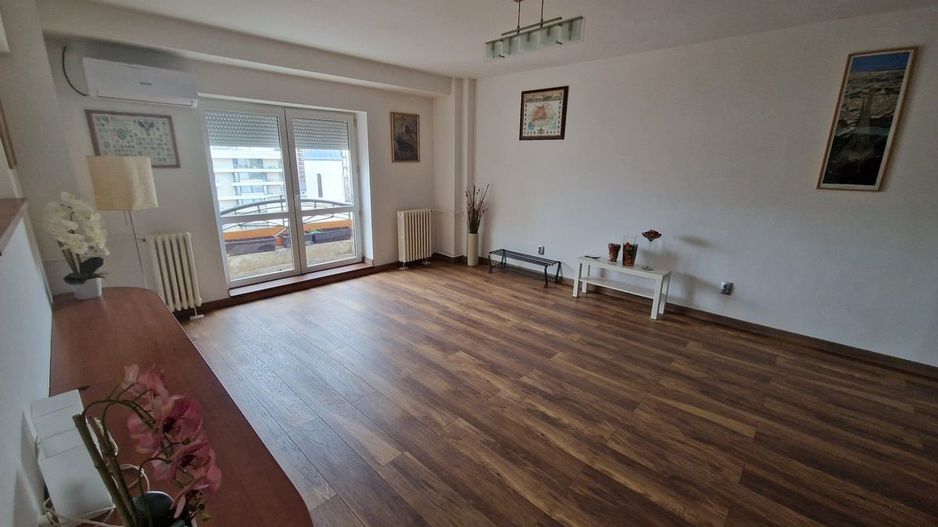 Închiriez apartament 2 camere, Piața Alba Iulia, parțial mobilat - Poză 2