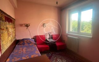 Apartament cu 3 camere de vânzare în zona Rogerius, Oradea - Poză 5