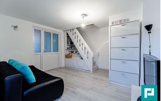 Proprietate cu 5 camere Aurel Vlaicu - Poză 2