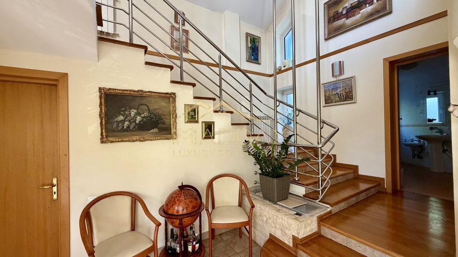 Vila cu 6 camere *485 mpc // *1.670mp teren* // 8 locuri parcare // Sisești - Poză 21
